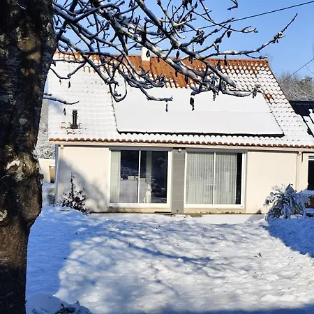 La Petite Maison Dans La Prairie Cholet